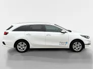 Kia Ceed Sportswagon 1.0 T-GDi DynamicPlusLine | Stoel- en stuurverwarming | Elektrisch bedienbare achterklep | Parkeersensoren voor- en achter | Achteruitrijcamera | Apple/Android Carplay | Navi | Cruise Control