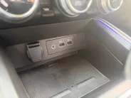 Renault Clio 145PK E-Tech Full Hybrid Techno Automaat | 9,3' Navi | Climate Control | Camera | Parkeersensoren | Apple CarPlay/Android Auto | Digital Cockpit | Cruise Control | Full LED | Lichtmetalen Velgen |