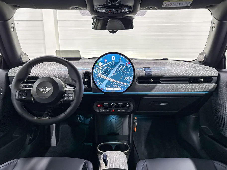 MINI Cooper 3-deurs C Favoured M