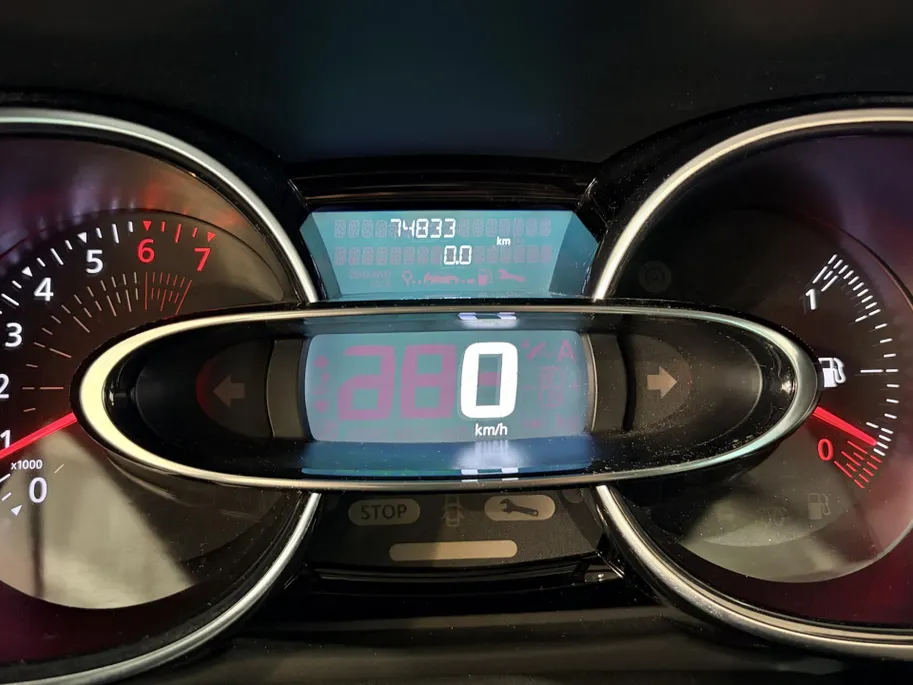 Renault Clio 90PK TCe Limited | Airco | Navi | Parkeersensoren | Cruise Control | Bluetooth | Lichtmetalen Velgen | Keyless Entry | Elektrische Ramen & Spiegels | Armsteun |