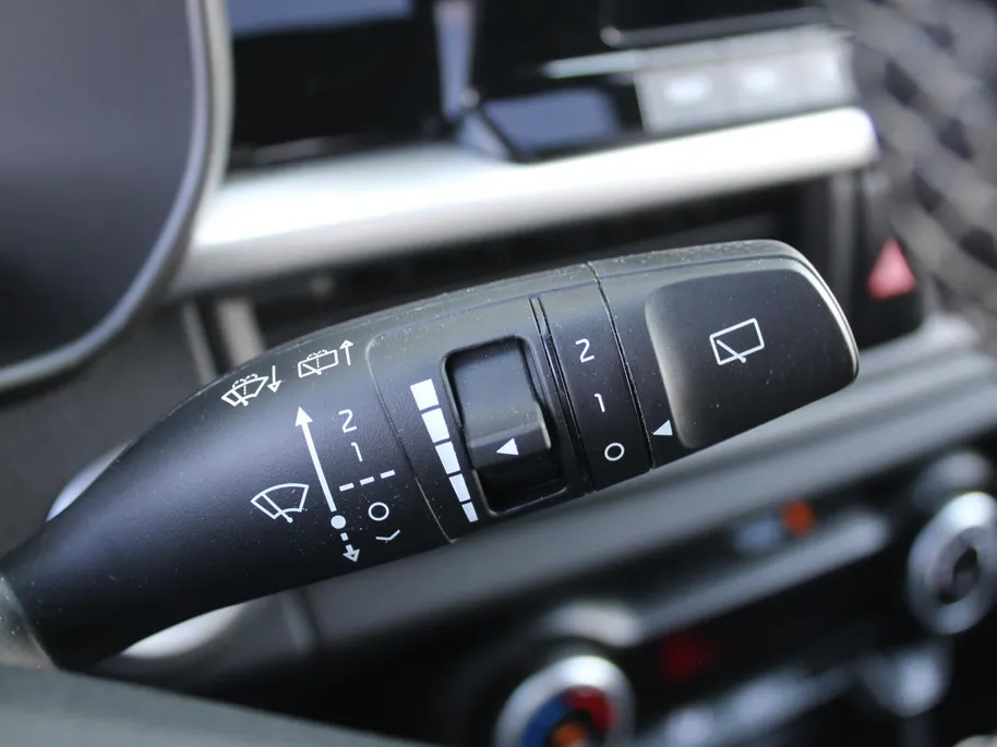 Kia Picanto 1.0 DPI GT-Line | Stuur-/stoelverwarming | Schuifdak | Camera | Dodehoek detectie | Draadloze telefoonlader | Clima | Navi | 16" LM | Cruise |