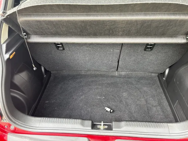 Suzuki Swift 1.0 Stijl Smart Hybrid | Trekhaak | All Seasons