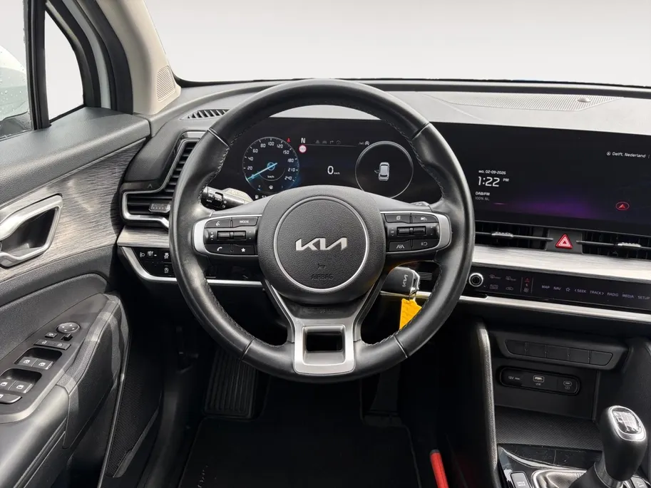 Kia Sportage 1.6 T-GDi MHEV DynamicLine | APPLE CARPLAY/ ANDROID AUTO | NAVI | DAB+ | CAMERA | HANDGESCHAKELD | ORIGINEEL NL | 150PK | 1.650KG TREKGEWICHT | NETTE AUTO |