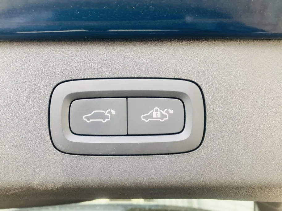 Lynk & Co 01 1.5 PHEV 261PK 1800KG Trekgewicht- Panorama Dak