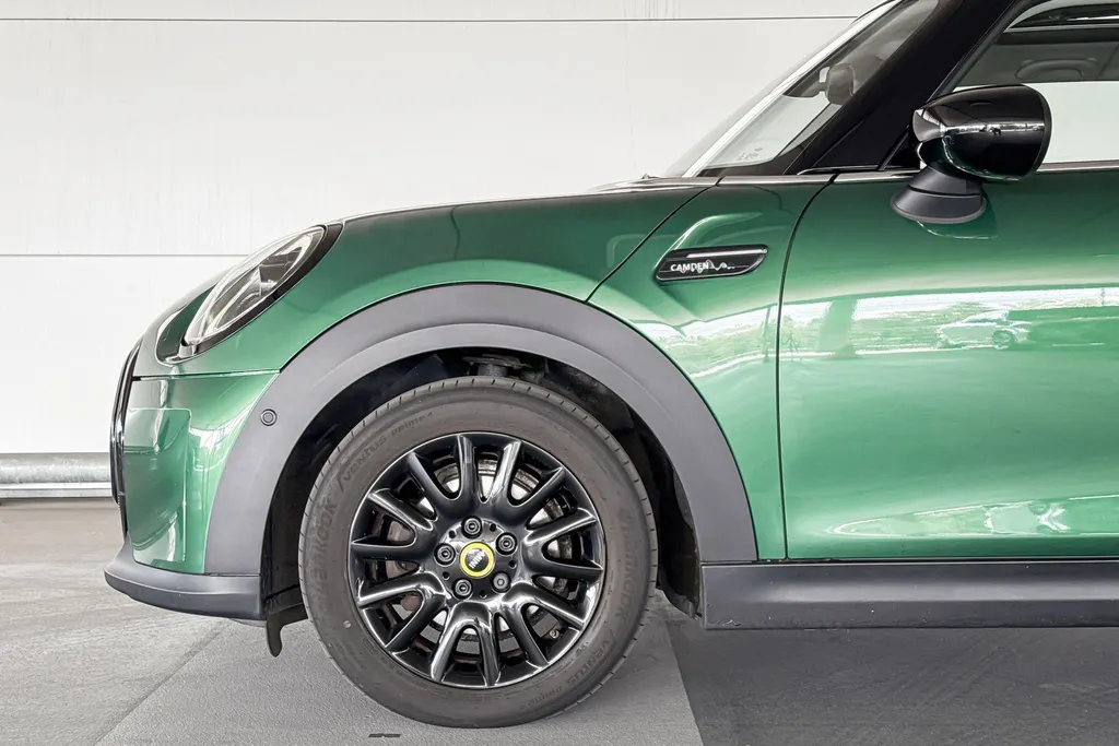 MINI Cooper 3-deurs Electric Yours 33 kWh