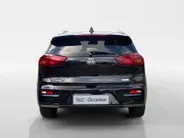 Kia e-Niro ExecutiveLine 64 kWh | Climate control | Leder | Stoel + stuurverwarming en ventilatie | Schuif/kanteldak | Navigatie | 17 inch LM-velgen | Keyless | SOH 97% |