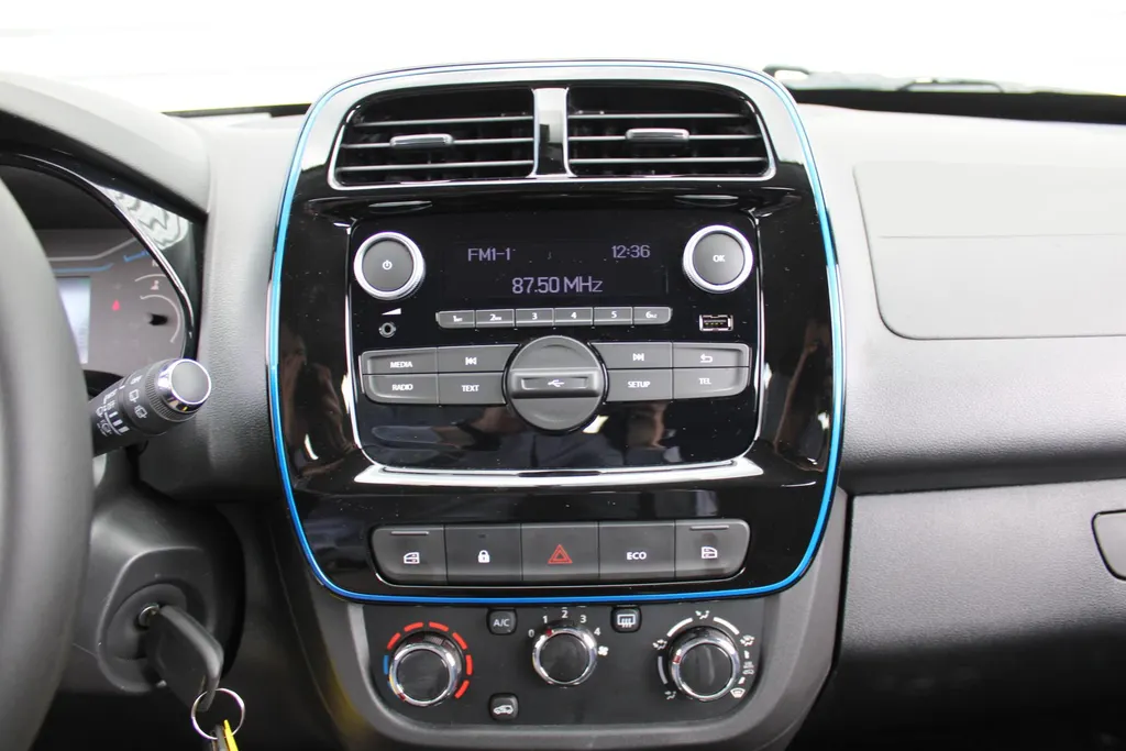 Dacia Spring Essential |  Airco | 14' Design velgen | Bluetooth | PDC | BTW auto | Uniek!! |