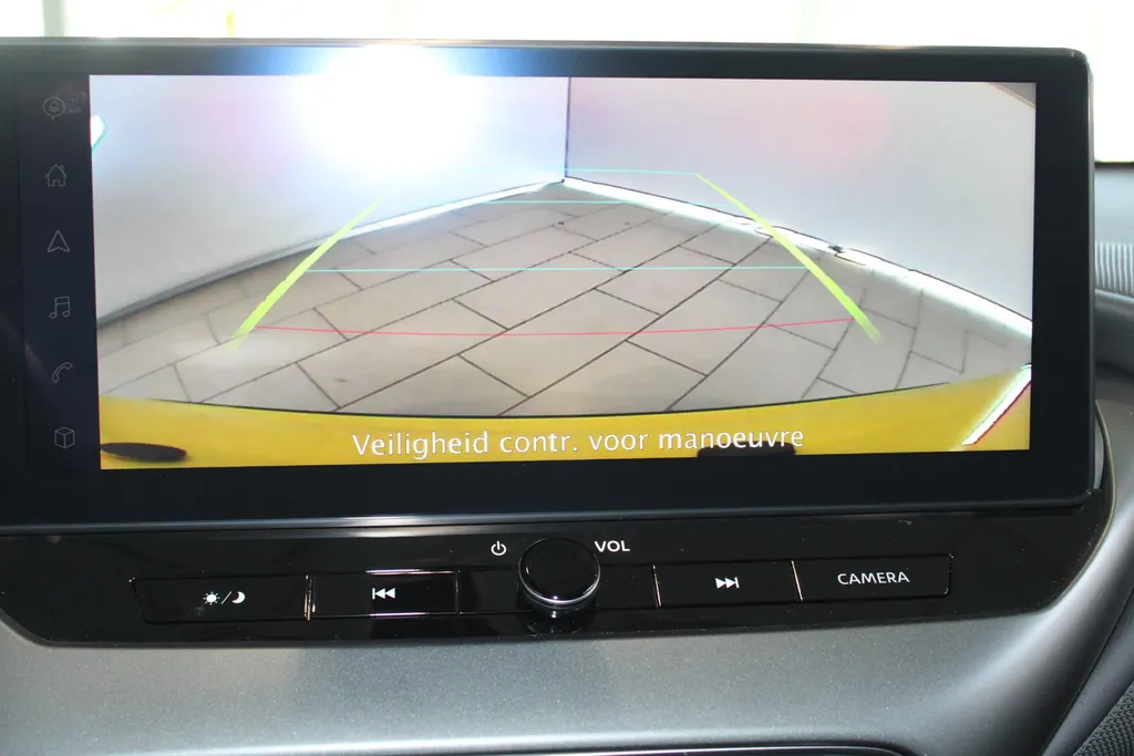 Nissan Juke 1.6 Hybrid N-Connecta | stuurverwarming | Stoelverwarming | Automaat | Achteruitrijcamera | Pdc voor en achter | Cruise controle | Climate Controle | LM wielen | Navigatie | Apple carplay & Android auto |
