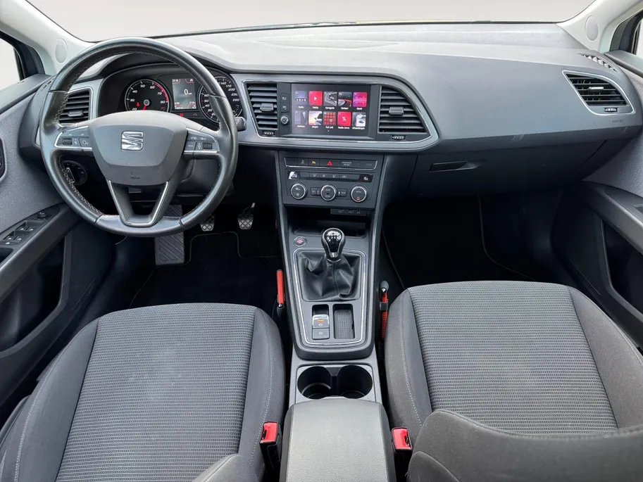 SEAT Leon ST 1.0 TSI Style Ultimate Edition | NL auto | 1e eigenaar | Navigatie | Apple carplay & Android auto | Parkeersensoren voor en achter | Achteruitrijcamera | 16' lichtmetalen velgen | Adapt. cruise control | Bovag garantie |