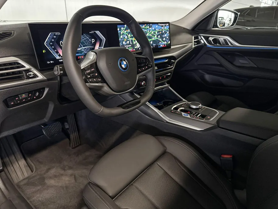 BMW i4 eDrive35 70 kWh