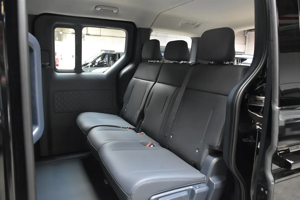 Kia PV5 Passenger 71,2 kWh Plus