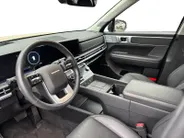 Hyundai Santa Fe 1.6 T-GDI PHEV Premium Plus 4WD 7p | Uniek Two Tone wrap Z-Signing | LED koplampen | Bose Audio | All Season banden | Lederen bekleding | NU Rijklaarprijs! Incl.12 Maanden, APK, Onderhoudsbeurt etc! Premiumpakket gratis!