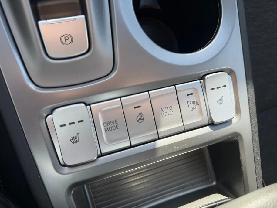 Hyundai Kona EV Fashion Design 39 kWh | Zeer nette auto | Dealer onderhouden | SOH 89,7% | Zeer compleet | Stoel & stuurverwarming | Apple Carplay / Android Auto |