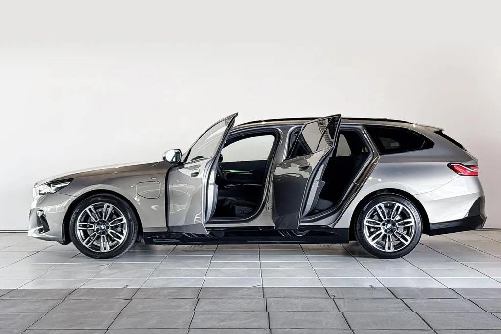 BMW 5 Serie Touring 530e M Sport Edition