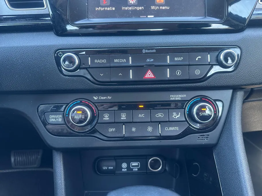Kia Niro 1.6 GDi Hybrid DynamicLine | Trekhaak | Carplay | Automaat | Camera |