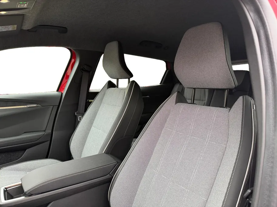 Mitsubishi Eclipse Cross Intense 87 kWh | 4000 EURO KORTING | SNEL RIJDEN | 633 WLTP | ACHTERUITRIJCAMERA |