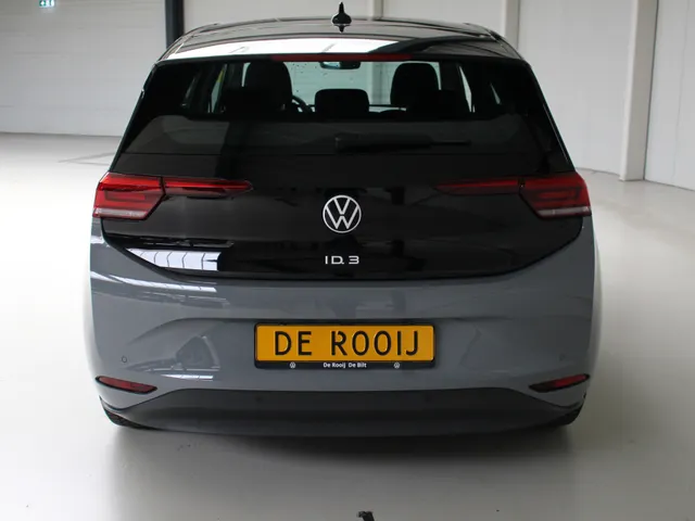 Volkswagen ID.3 Pro 58 kWh | Navigatie via Apple Carplay | PDC+Camera | Voorruitverw. | 19 inch LM | 93% SoH