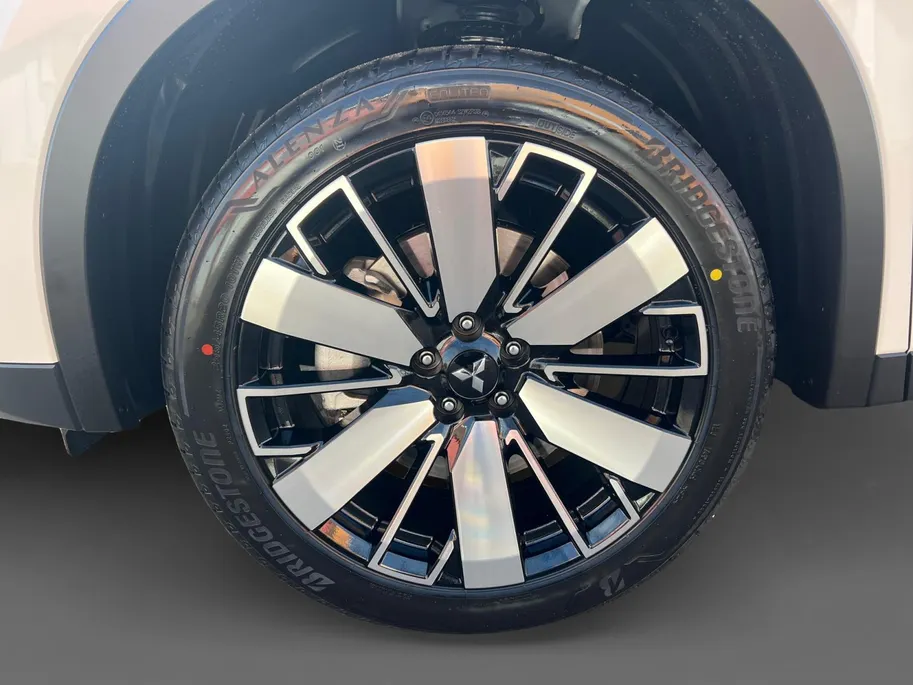 Mitsubishi Outlander 2.4 PHEV First Edition | 6000 EURO KORTING | NU DIRECT LEVEBAAR | 8 JAAR GARANTIE |