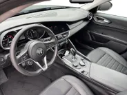 Alfa Romeo Giulia 2.0T B-Tech | 200PK | 19 INCH | AD.CRUISE | CAMERA | STOEL & STUURVERWARMING | CARPLAY |