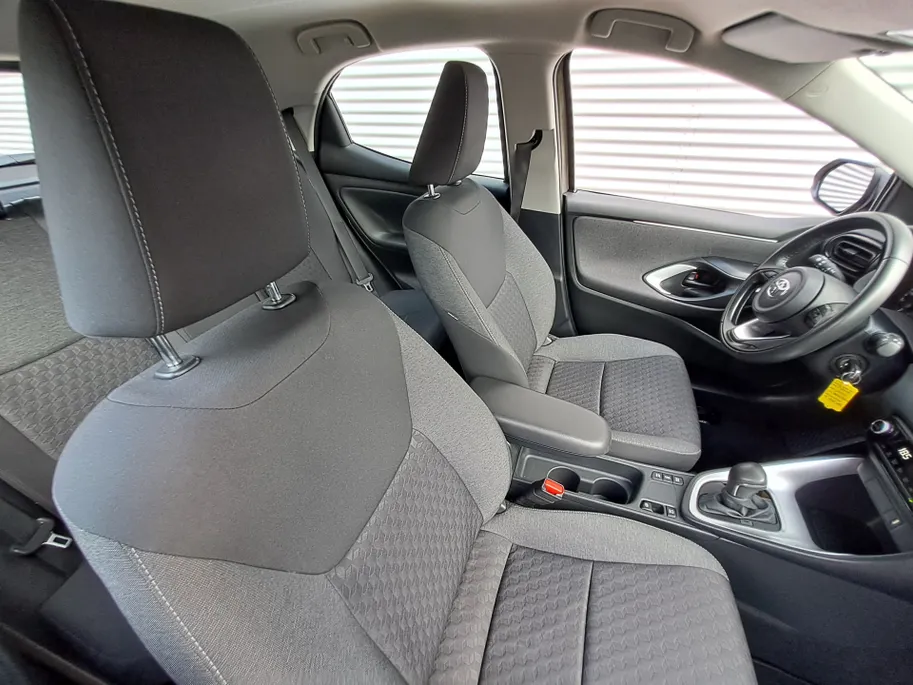 Toyota Yaris 1.5 Hybrid Active AUTOMAAT | Navigatie | Adaptieve Cruise | Climate | Camera | Rijstrooksensor met correctie | Apple Carplay/Android Auto