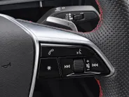 Audi Q8 Sportback e-tron 55 quattro S Line 115 kWh 300kW/408PK · Panoramadak · Luchtvering · 360°Camera · Drive select