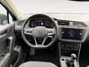 Volkswagen Tiguan 1.5 TSI Life | Draadloos Carplay | Navi | Clima | Camera | Adaptive Cruise | Elektr. Achterklep | LM Velgen | LED-Koplampen
