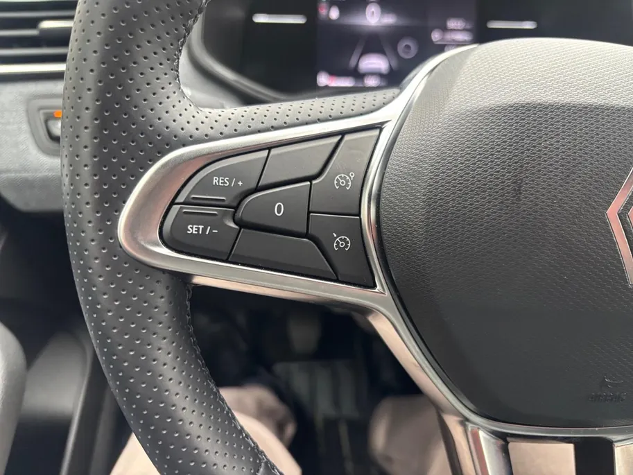 Renault Clio 1.6 E-Tech Full Hybrid 145 techno AUTOMAAT AIRCO CRUISE CONTROLE PARKEERSENSOREN APPLE CARPLAY ANDROID AUTO ZEER MOOIE AUTO DEALER ONDERHOUDEN