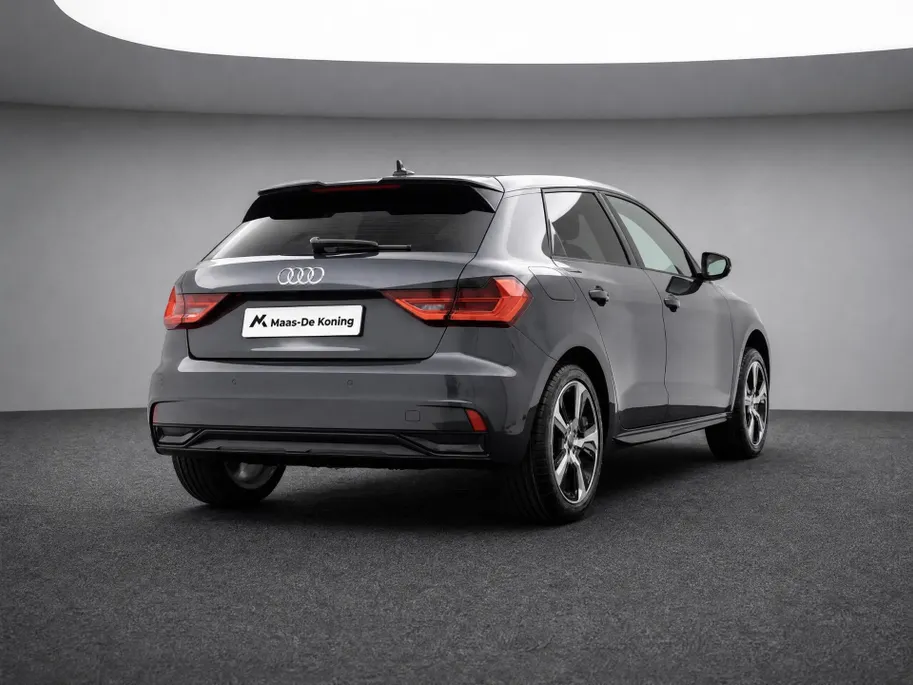 Audi A1 Sportback Advanced edition 30 TFSI 116 PK · Audi Sound · Afgevlakt sportstuur · Full led verlichting · Privacy glas