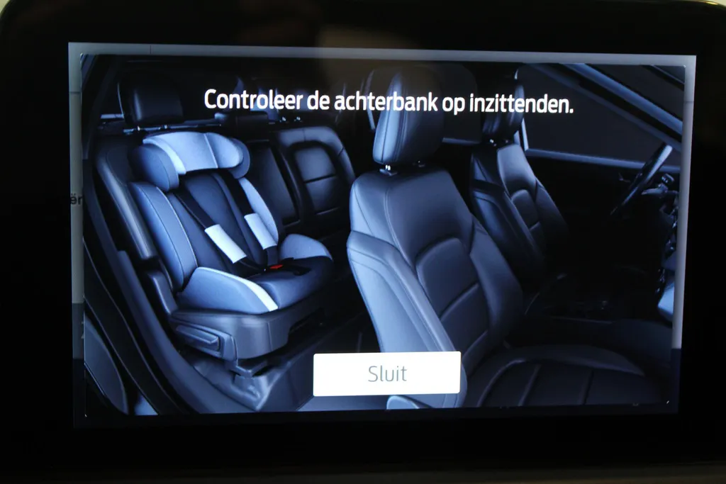 Ford Focus 1.0 EcoBoost 125PK Hybrid Titanium | Winter-pack | Driver Assistance Pack | Parking Pack | Apple Carplay / Android Auto | DAB radio | Full LED | Keyless Entry & Start | Parkeersensor voor & achter |