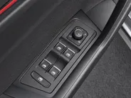 Volkswagen T-Roc 1.5TSI/150PK DSG Sport · Trekhaak · Apple/Android Car Play · Stoel- & stuurverwarming · Camera