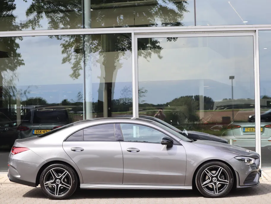Mercedes-Benz CLA 180 Business Solution AMG l Keyless l Achteruitrijcamera l Stoelverwarming l Ambiente lichtpakket