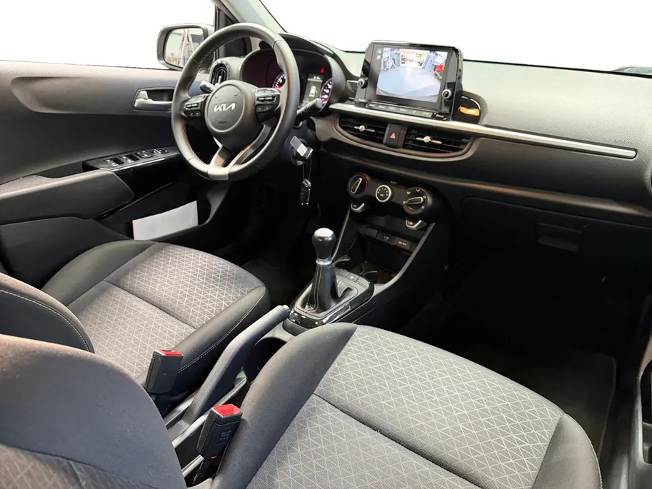 Kia Picanto 1.0 DPi DynamicLine RESTERENDE FABRIEKSGARANTIE T/M 2033 | Apple Carplay / Android Auto | Lichtsensor | Cruise Control | Camera Achter | 14'Lichtmetalen Velgen | Airconditioning