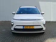 Hyundai Kona 64,8 kWh 204pk Pure Edition + Comfort Pack / DIRECT LEVERBAAR! / Demonstratieauto / 19' velgen!