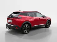 Peugeot 2008 1.2 PureTech 130 Allure | Automaat | Parkeersensoren voor en achter | Acteruitrijcamera | Apple carplay & Android auto | Cruise control | Navigatie | Trekhaak | Bovag garantie |