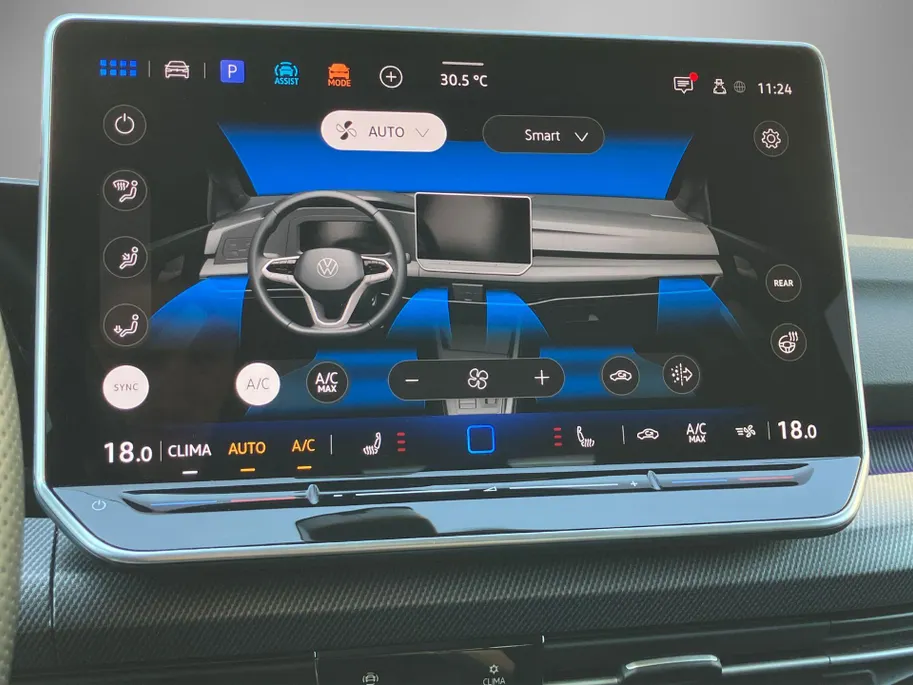Volkswagen Golf 1.5eTSI/150PK R-Line DSG · Panoramadak · Apple/Android Car Play · Harman/Kardon sound · Camera · Garantie t/m 11-11-2030 of 100000km.