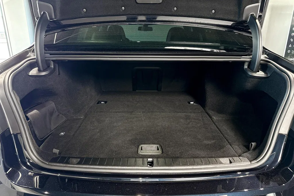 BMW 7 Serie 745e High Executive