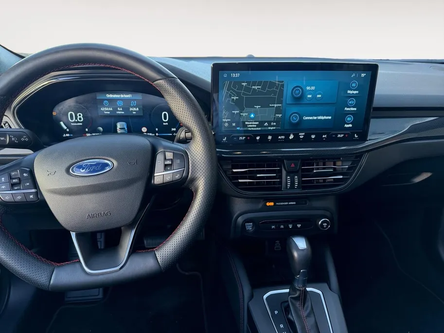 Ford Focus Wagon 1.0 EcoBoost Hybrid ST Line X B&O Audio | Stoel, stuur en voorruitverwarming | Panoramadak