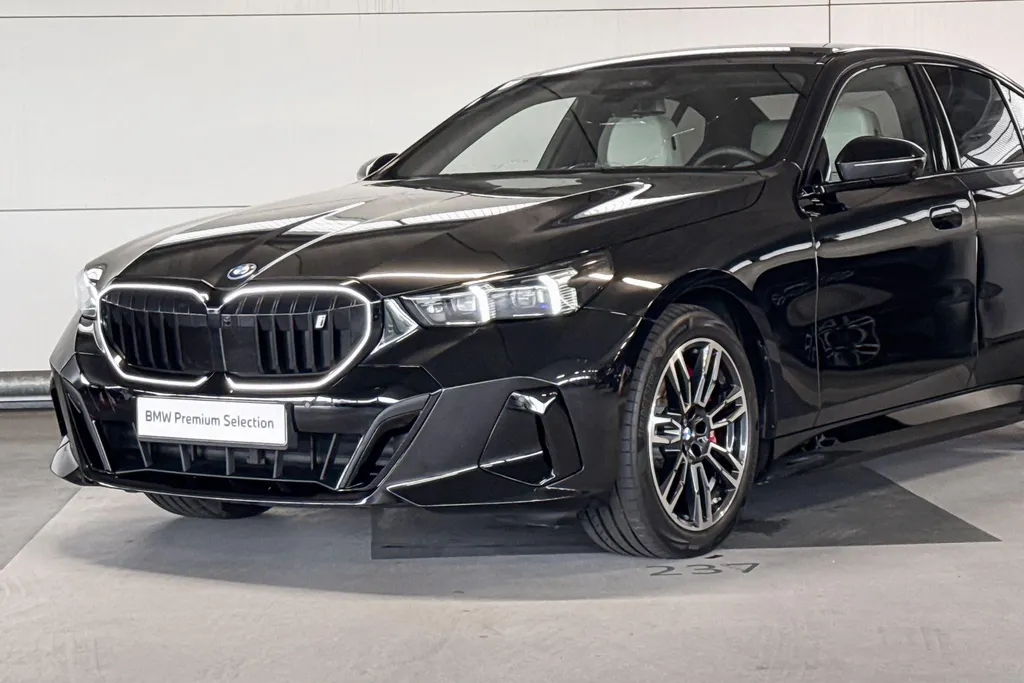 BMW i5 Sedan xDrive40 84 kWh