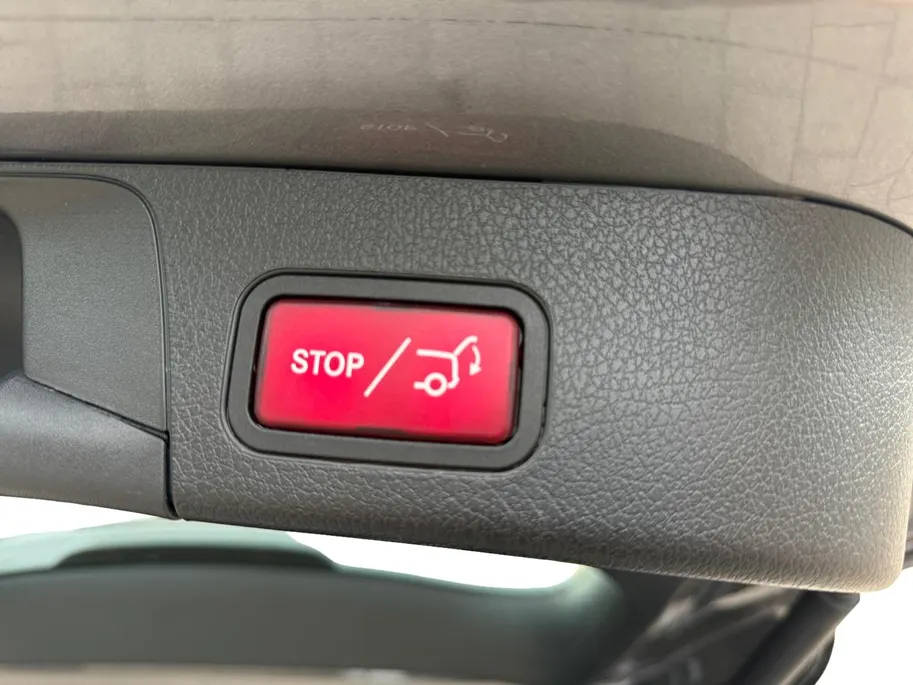 Mercedes-Benz GLB 200 Premium | ELEKTR. TREKHAAK | ELEKTR. KOFFERKLEP | STOELVERWARMING | PDC | APPLE CARPLAY / ANDROID AUTO | 1 JAAR GARANTIE