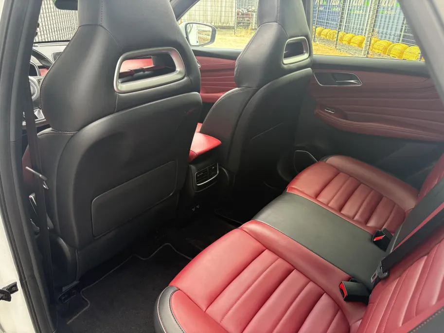 MG EHS 1.5 TGDI Luxury | Panorama Dak | Navi | Camera | Automaat  | Leer | Cruise | Apple Carplay/Android Auto | Voorstoelen verwarmd