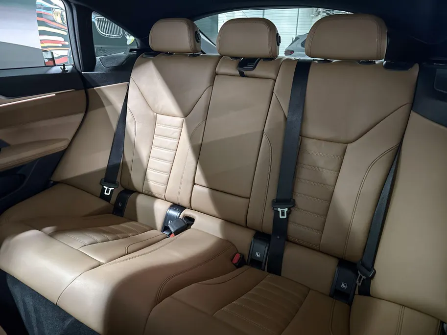 BMW i4 eDrive40 High Executive