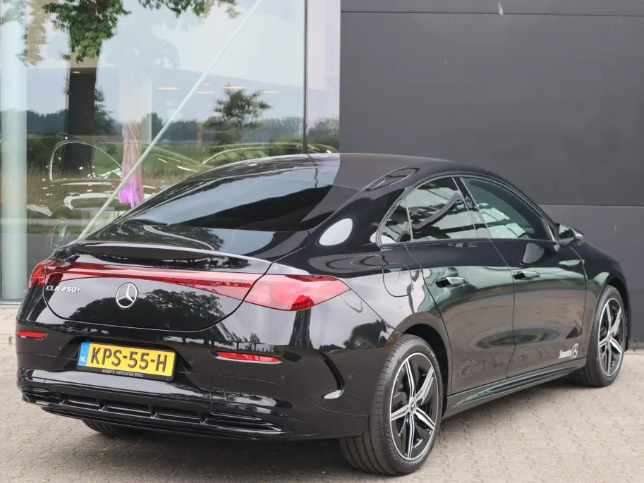 Mercedes-Benz CLA 250+ Business Solution AMG 85.5 kWh l Keyless l Ambiente lichtpakket l Dodehoekassistent