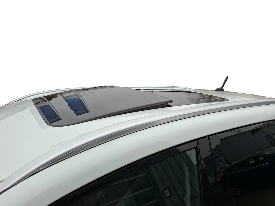Suzuki Vitara 1.5 Hybrid Style automaat | Kantel / schuifdak | 17' lichtmetalen velgen | Navigatie | Achteruit rij camera