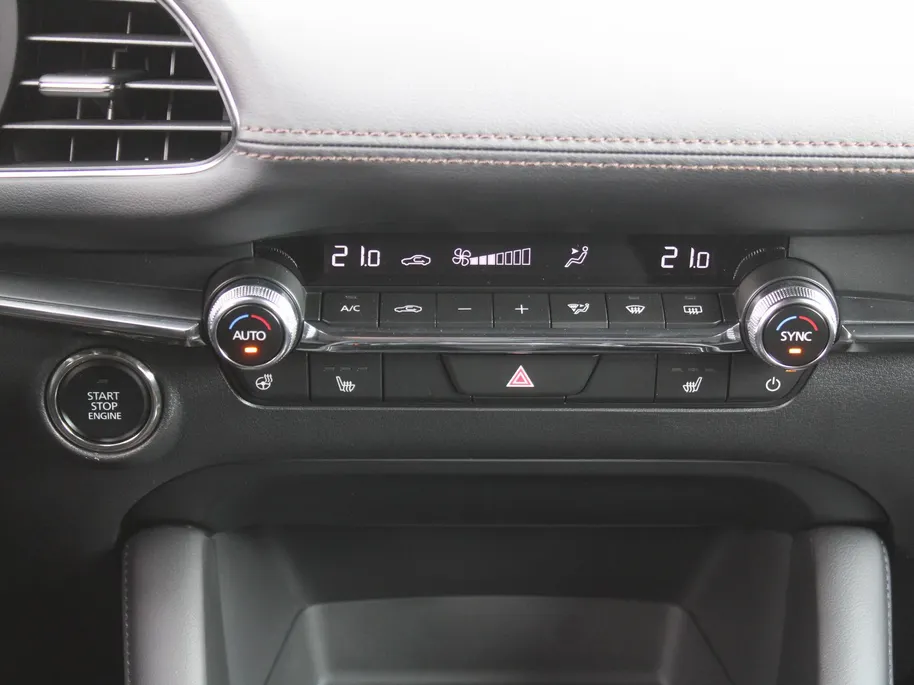 Mazda 3 2.5 e-SkyActiv-G M Hybrid 140 Exclusive-line | Nieuw | Stuur-/stoelverwarming | 360 Camera | Dodehoek detectie | HUD | Bose audio | 18' LM | LED |