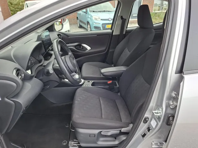 Toyota Yaris 1.5 Hybrid 115 Active CRUISE | NL-auto | rijklaarprijs !!