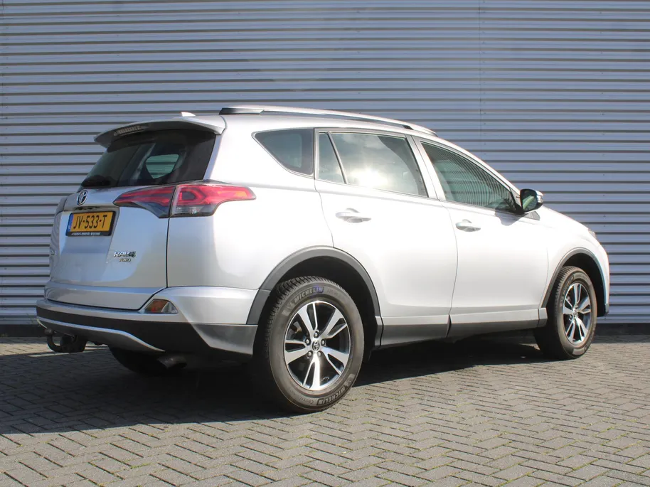 Toyota RAV4 2.0 VVT-i AWD Dynamic | 17' LM | Airco | Navi | Camera | Trekhaak | Automaat |