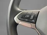Volkswagen T-Roc 1.0TSI/116PK Goal · Navigatie · Apple/Android Car Play · Stoelverwarming · Garantie t/m 24-06-2027