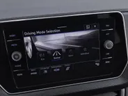 Volkswagen T-Cross 1.0TSI/116PK R-Line Camera + parkeersensoren · Apple/Android Car Play · Dodehoeksensoren · Garantie t/m 24-02-2028