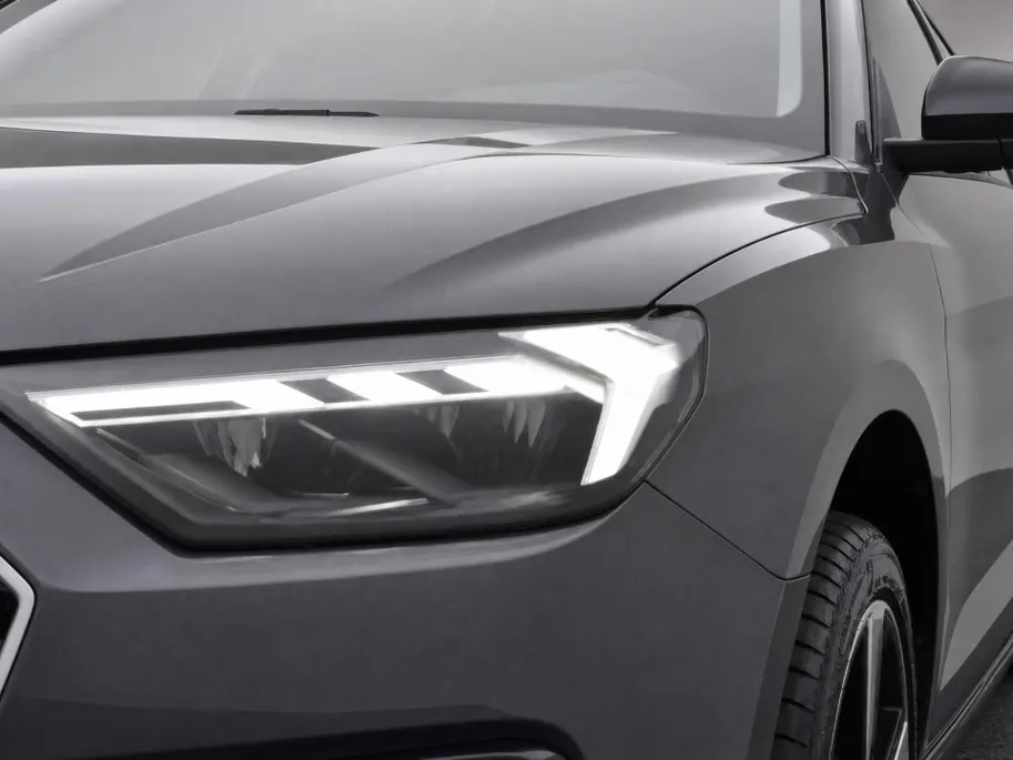Audi A1 Sportback Advanced edition 30 TFSI 116 PK · Audi Sound · Afgevlakt sportstuur · Full led verlichting · Privacy glas
