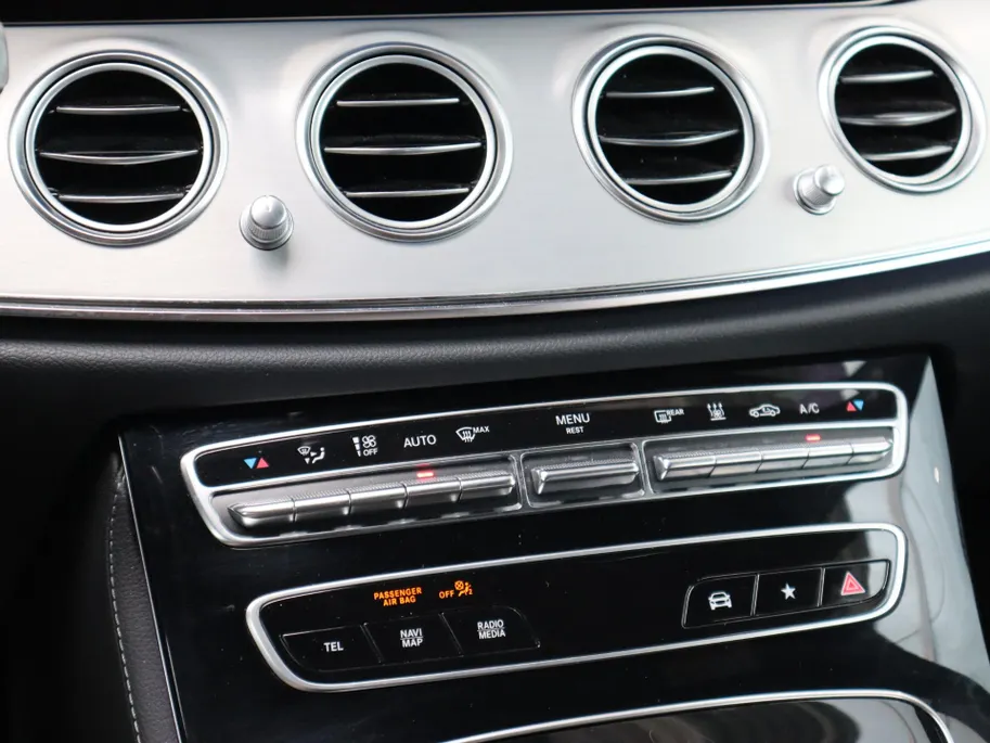 Mercedes-Benz E-Klasse Estate 300 e Business Solution AMG l Keyless l Achteruitrijcamera l Stoelverwarming l Ambiente lichtpakket